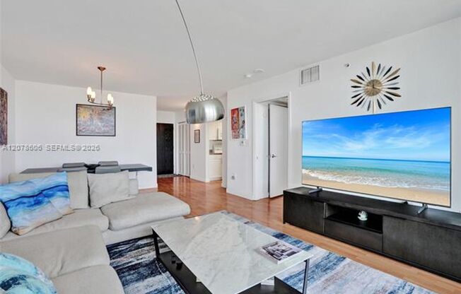 1 bed, 1 bath, $4,500, Unit # 807