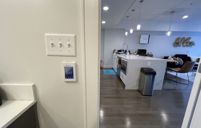 1 bed, 1 bath, 745 sqft, $3,400, Unit 202