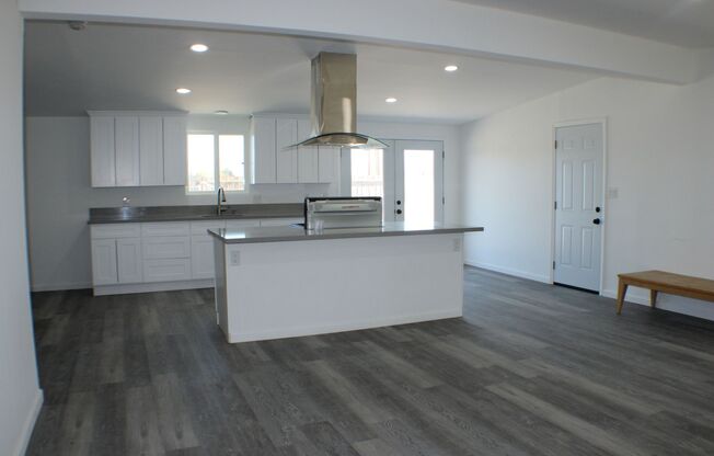 Modern Living in California City