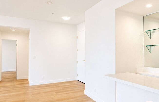 2 beds, 3.5 baths, 3,062 sqft, $10,000, Unit 1804