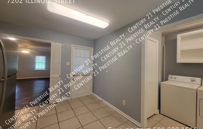 3 beds, 2 baths, 1,162 sqft, $1,295