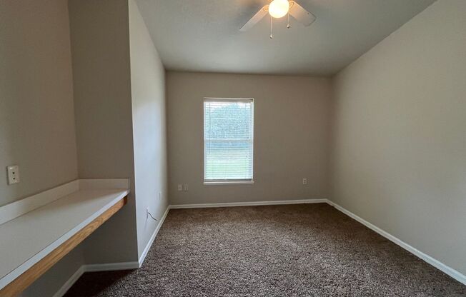 Move-In Ready!!  Spacious Home 4 Bedrooms 2 Bath!!