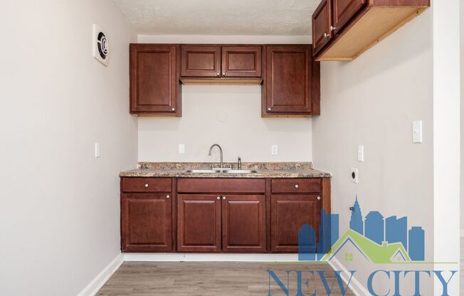 2 beds, 1 bath, 680 sqft, $924, Unit 416 S. Yale Avenue