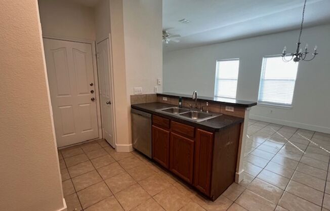 3 beds, 2 baths, $1,695