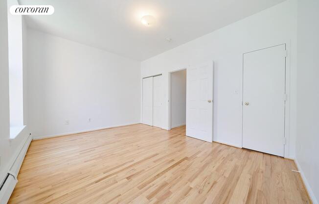 19 W 123 ST