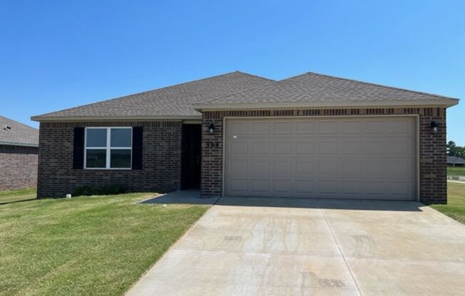LEASING SPECIAL 1/2 OFF FIRST MONTHS RENT!! BACKYARD FENCING INCLUDED!!Beautiful Brand New Homes-Carley Crossings