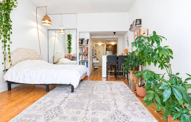 Studio, 1 bath, $4,695, Unit 4B