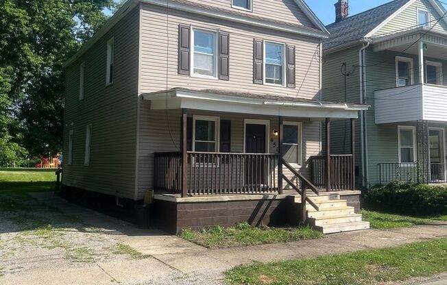 450 E 2ND