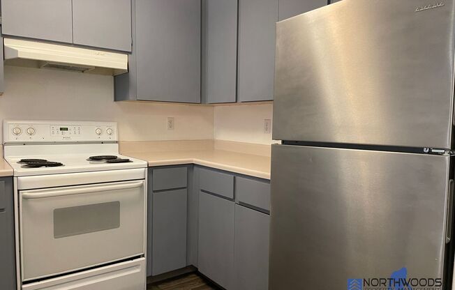 2 beds, 1 bath, $1,200, Unit # 6