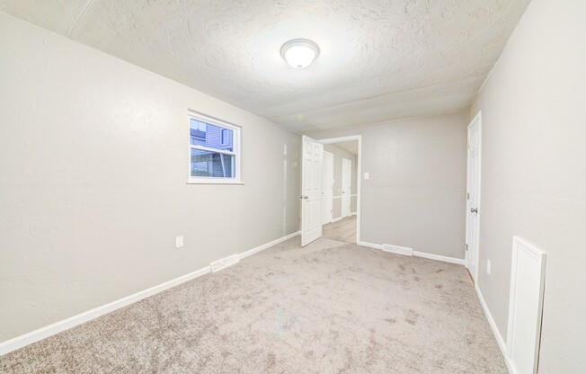 2 beds, 1 bath, $1,475, Unit Apt 2