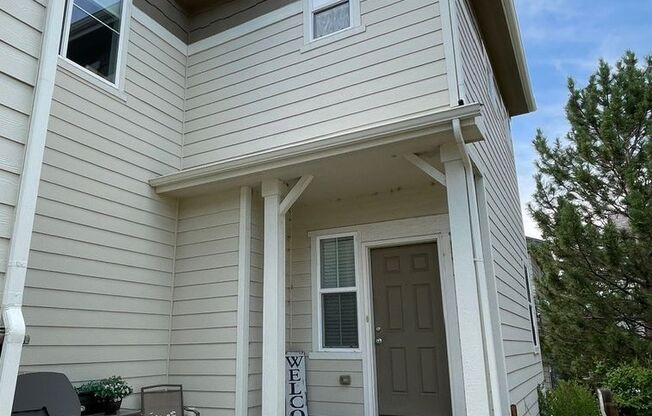 Gorgeous 3 Bed / 2.5 Bath Townhome, 1 Car Garage, Pets Neg