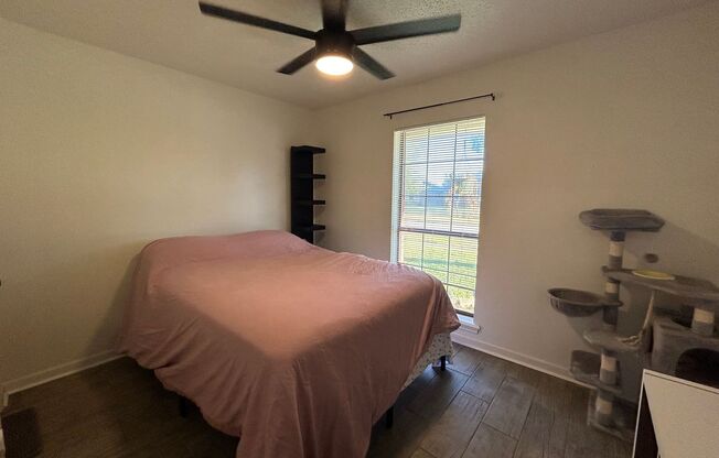 3 beds, 2 baths, $2,000