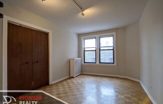 739 W Belmont Ave