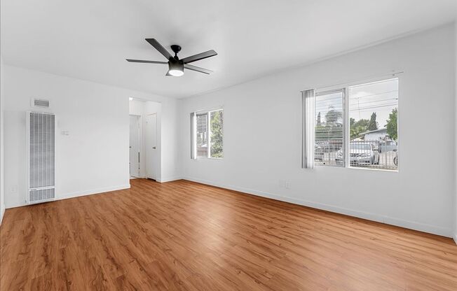 6110 CAHUENGA BLVD