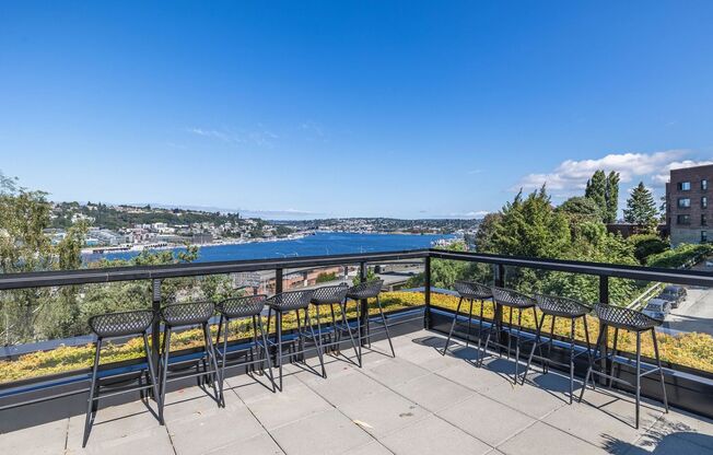 2 beds, 1 bath, 660 sqft, $2,895, Unit 210
