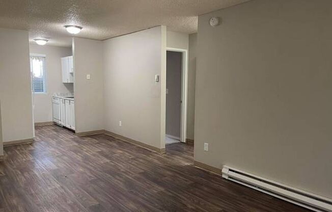 2 beds, 1 bath, 760 sqft, $1,495, Unit 76