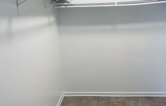 1 bed, 1 bath, 576 sqft, $765, Unit 3625-B