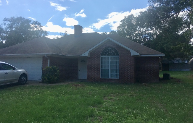 3 bed 2 bath home in Gladewater