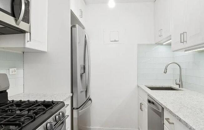 445 5 AVE