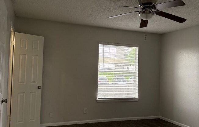 2 beds, 1.5 baths, 1,156 sqft, $1,250, Unit 15-1501