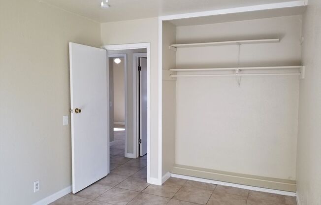 3 beds, 1 bath, $1,250