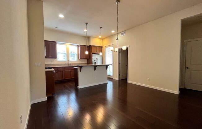 Spacious & Updated 3 Bedroom Home Walking Distance to Downtown Mountain View & Caltrain **Move-in Today**