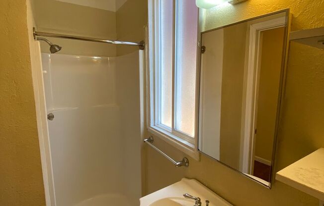 1 bed, 1 bath, 800 sqft, $1,899, Unit 3