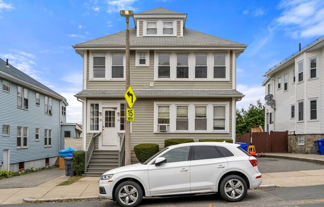 3 beds, 1.5 baths, 1,100 sqft, $3,150, Unit 38