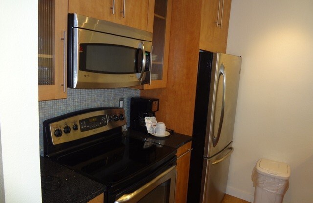 1 bed, 1 bath, $2,550, Unit #108