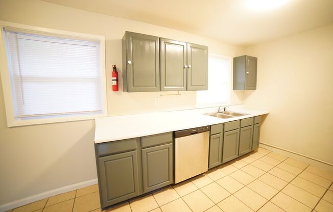 3 beds, 1 bath, $1,500