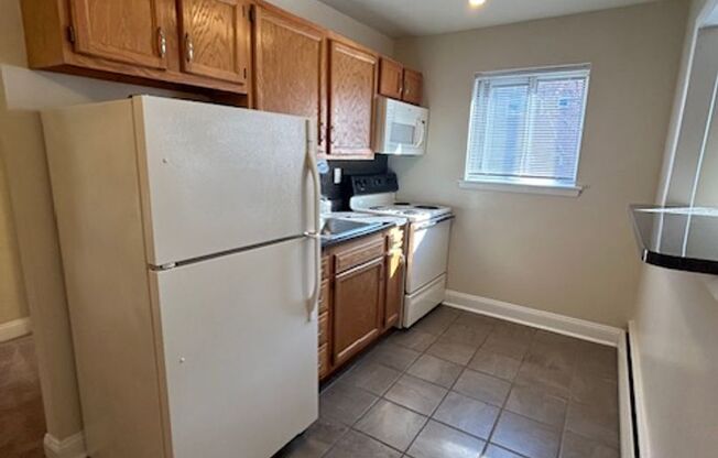 1 bed, 1 bath, 550 sqft, $1,185, Unit G04