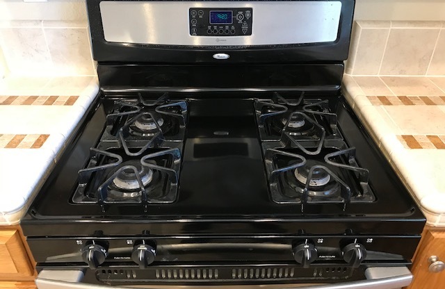 UPDATED 3 BED, 2.5 BATH, 1127 SQ FT