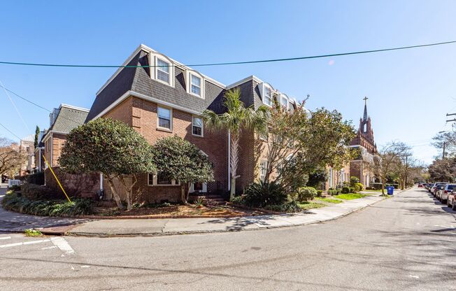 4 Bedroom 3.5 Bath Townhome in Harleston Village - Downtown Charleston