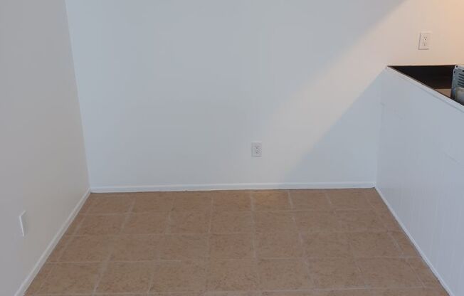 2 beds, 1 bath, $2,000