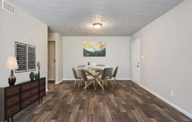1 bed, 1 bath, 770 sqft, $999
