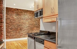 432 E 13th Street