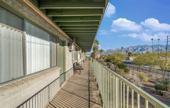 2565 N Park #10