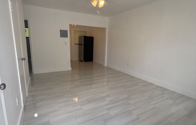 671 SW 7 ST