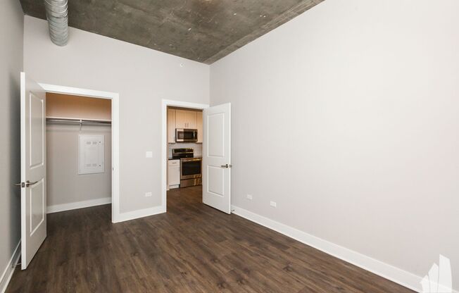 1 bed, 1 bath, 713 sqft, $2,575, Unit 3833-320