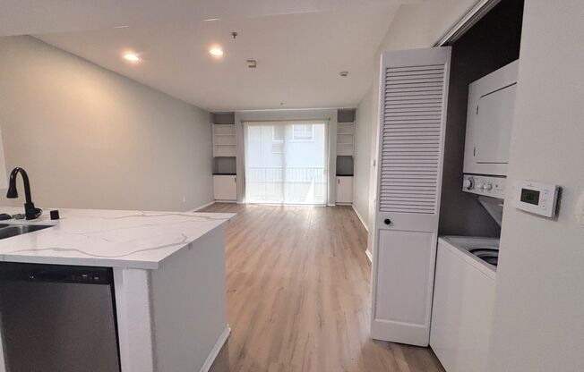 1 bed, 1 bath, 768 sqft, $2,498, Unit 114
