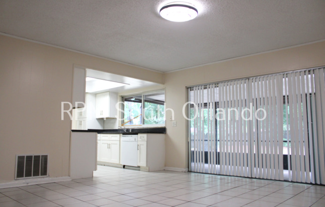 4 BED / 2 BATH - IN  LAKE SPARLING HEIGHTS