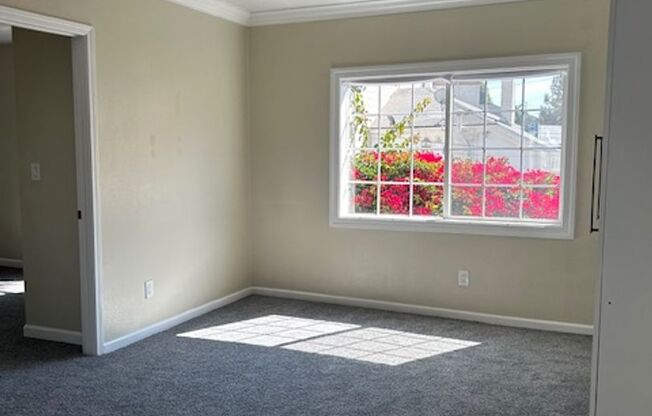 3 beds, 2 baths, $2,900