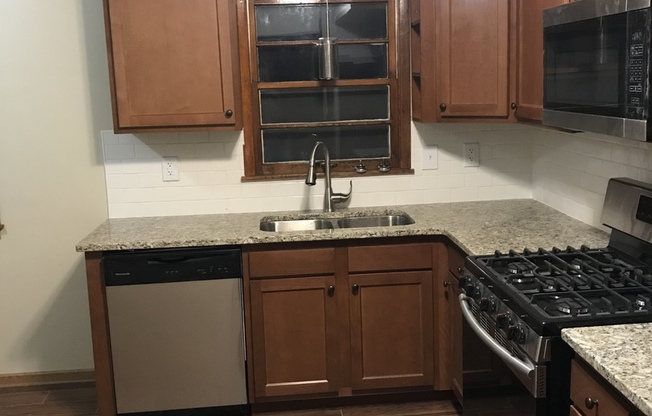 Amazing 4 Bedroom 2 Bath Home in South St. Paul!