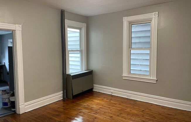 Beautiful, Sparkling New Kitchen - 4 Bedroom/2 Bath Home in Lawrenceville
