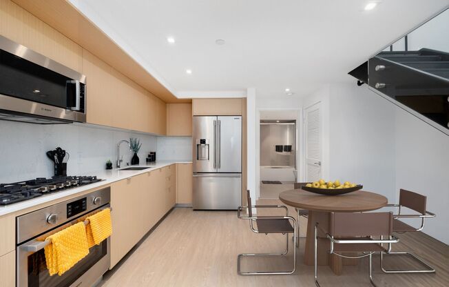 1 bed, 1 bath, 578 sqft, $3,750, Unit 113