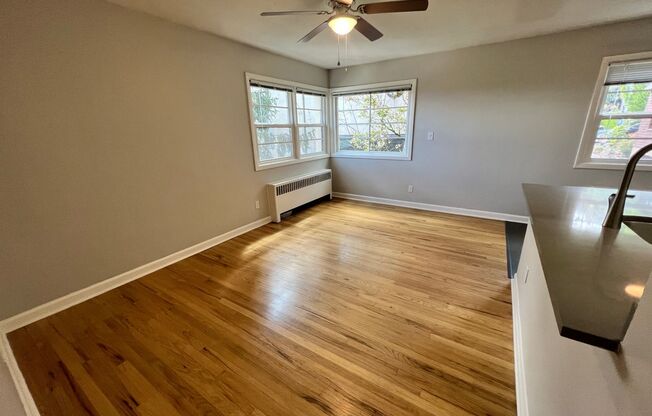 1 bed, 1 bath, 607 sqft, $1,425, Unit 410