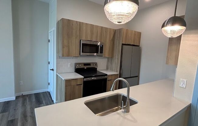 2 beds, 2 baths, 720 sqft, $1,899, Unit 820 #312