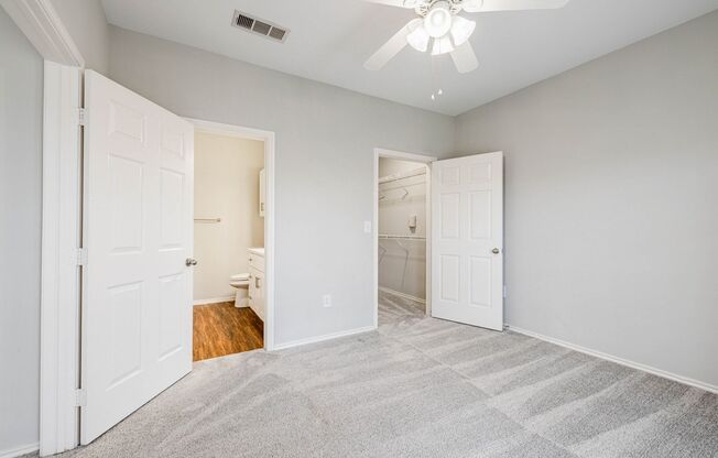 2 beds, 2 baths, 1,003 sqft, $1,799, Unit 0232