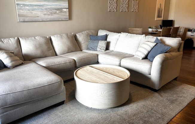 380 W Broadway # 4001