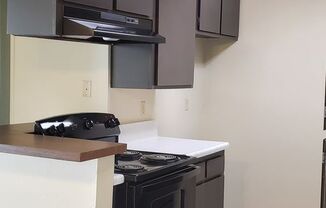 2 beds, 2 baths, 960 sqft, $2,595, Unit 321